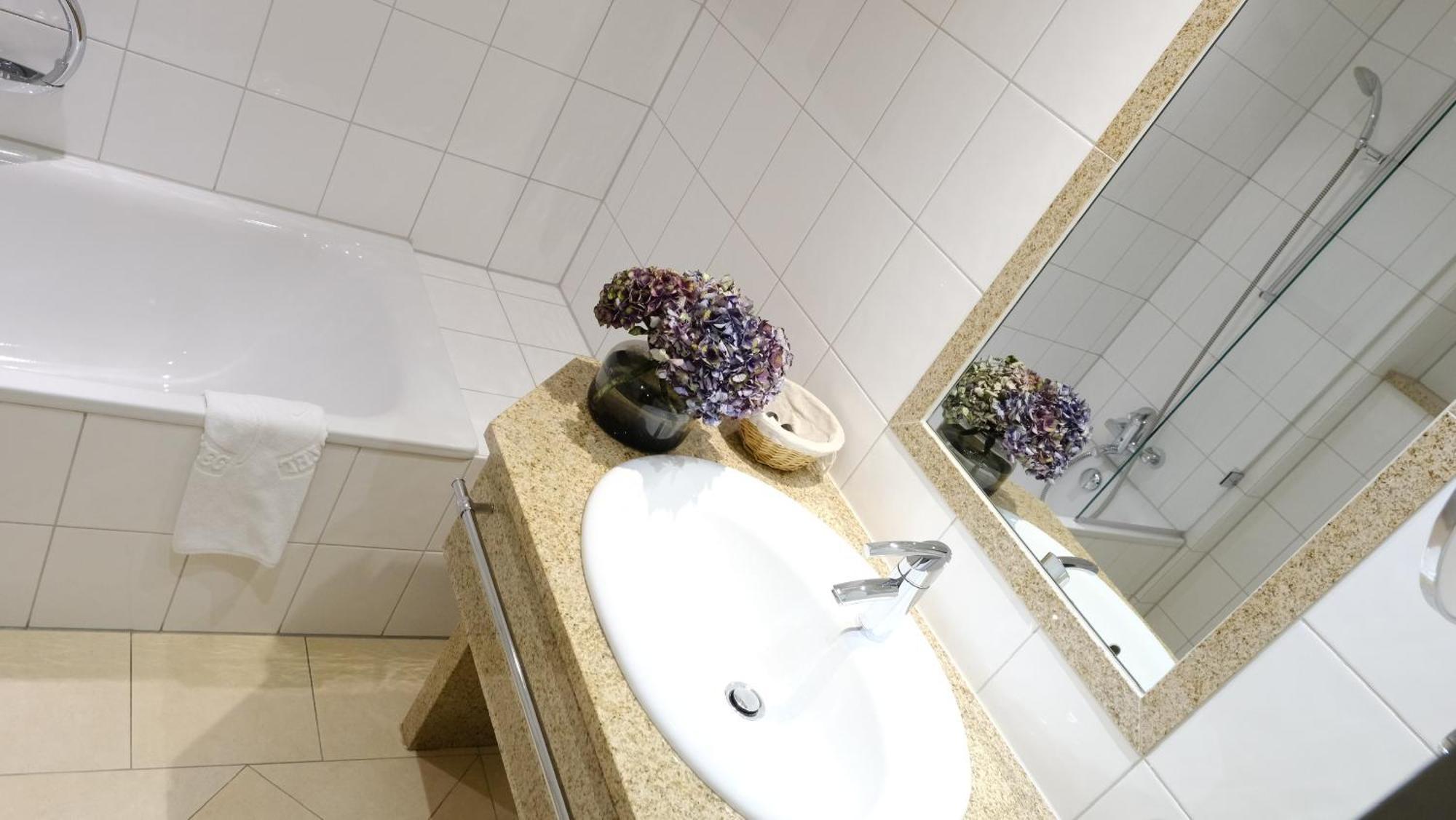 ホテル Ramada By Wyndham Duesseldorf ラーティンゲン エクステリア 写真