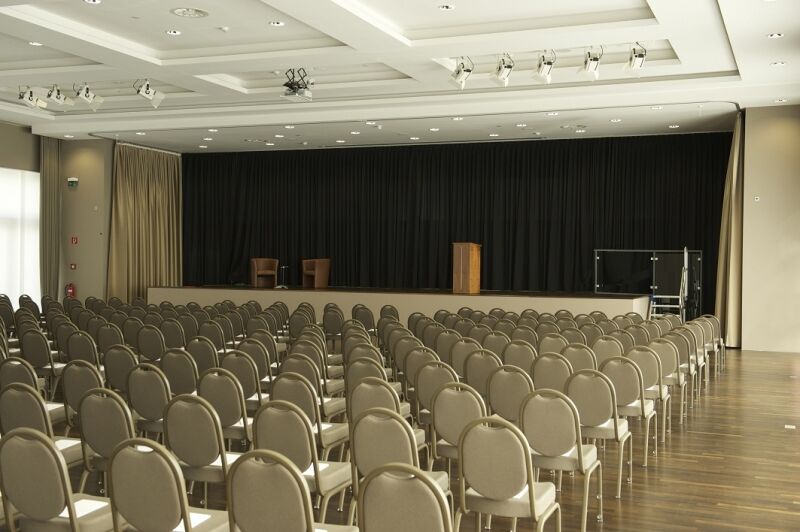 ホテル Ramada By Wyndham Duesseldorf ラーティンゲン エクステリア 写真
